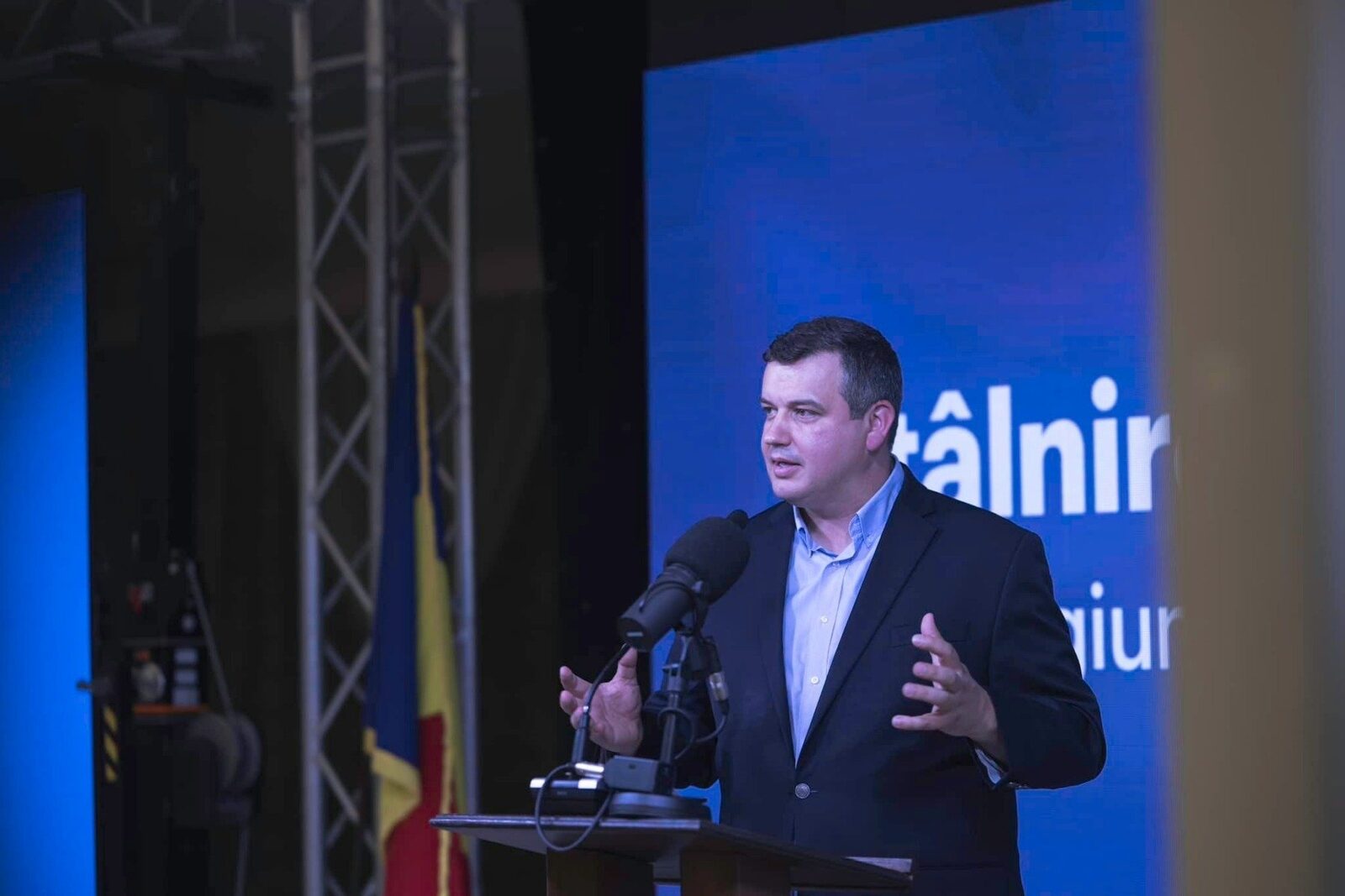 România își reafirmă interesul în procesul de pace din Gaza și anunță participarea ca observator la inițiativa de pace a SUA Într-un context internațional marcat de tensiuni și conflicte prelungite, România și-a reafirmat angajamentul în privința legăturilor cu Orientul Mijlociu și a eforturilor de a impulsa un proces de pace durabil în Fâșia Gaza