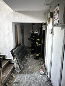 Explozie în Titu, Dâmbovița: 17 persoane evacuate din bloc