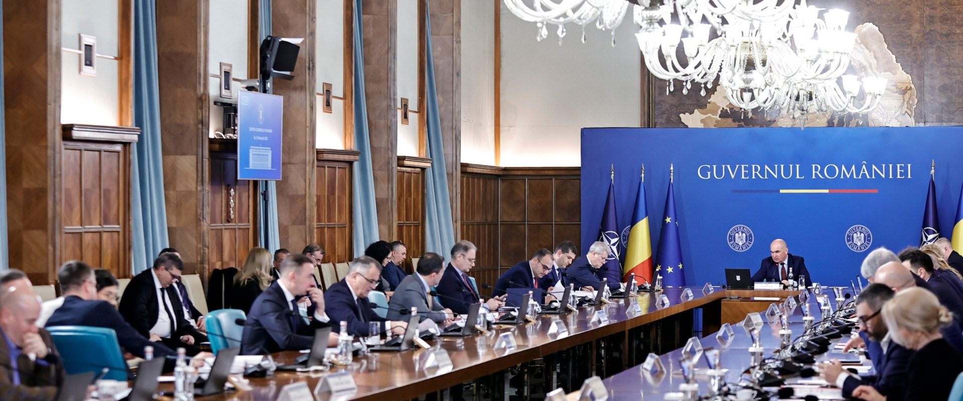guvernul-romaniei-sedinta-de-guvern-ilie-bolojan.jpg