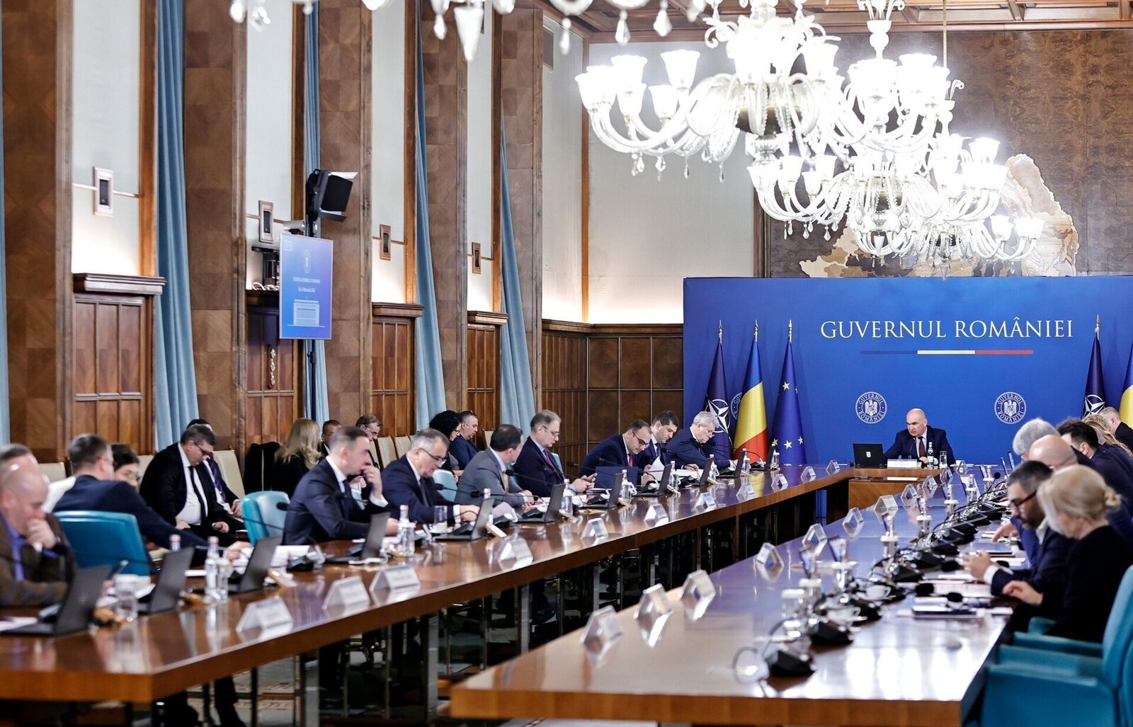 România activează mecanismul european pentru repatrierea cetățenilor Guvernul României a anunțat, luni, activarea mecanismului european pentru repatrierea cetățenilor români, ca urmare a situației create de conflictul din Orientul Mijlociu