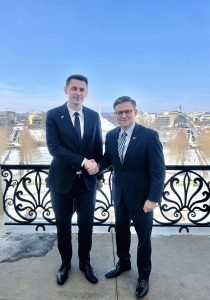 Mircea Abrudan, conversații la Washington despre parteneriatul strategic cu SUA Președintele Senatului, liberalul Mircea Abrudan, a participat recent la un important turneu diplomatic în Statele Unite, unde s-a întâlnit cu Mike Johnson, președintele Camerei Reprezentanților