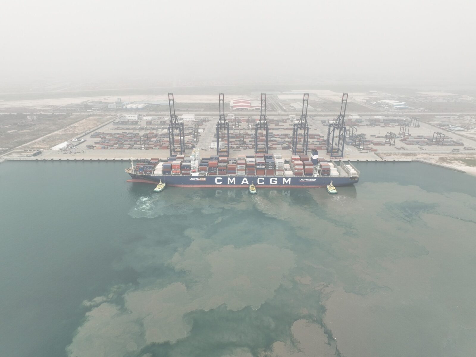 China își extinde influența în Africa printr-o rețea secretă de porturi strategice, o ofensivă discretă, dar vizibilă pe imagini satelitare, care marchează o etapă semnificativă în planul Beijingului de a-și întări prezența militară și navală pe continentul african