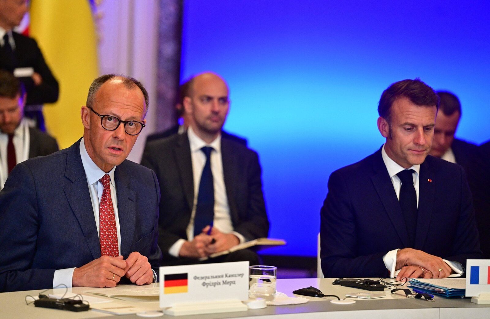 Germania refuză propunerea lui Emmanuel Macron privind fonduri de împrumut comune pentru UE, în contextul pregătirilor pentru summitul european de joi, evidențiind astfel divergentele persistente între statele membre în privința direcției de urmat pentru unele inițiative de integrare economică și financiară