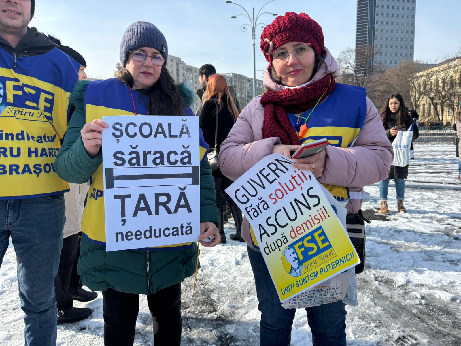 Majoritatea profesorilor naționali se declară profund nemulțumiți de impactul legii 141 asupra sistemului de învățământ Un sondaj realizat în rândul cadrelor didactice din învățământul preuniversitar scoate la iveală o realitate tensionată și plină de nemulțumiri, pe fondul recentelor modificări legislative