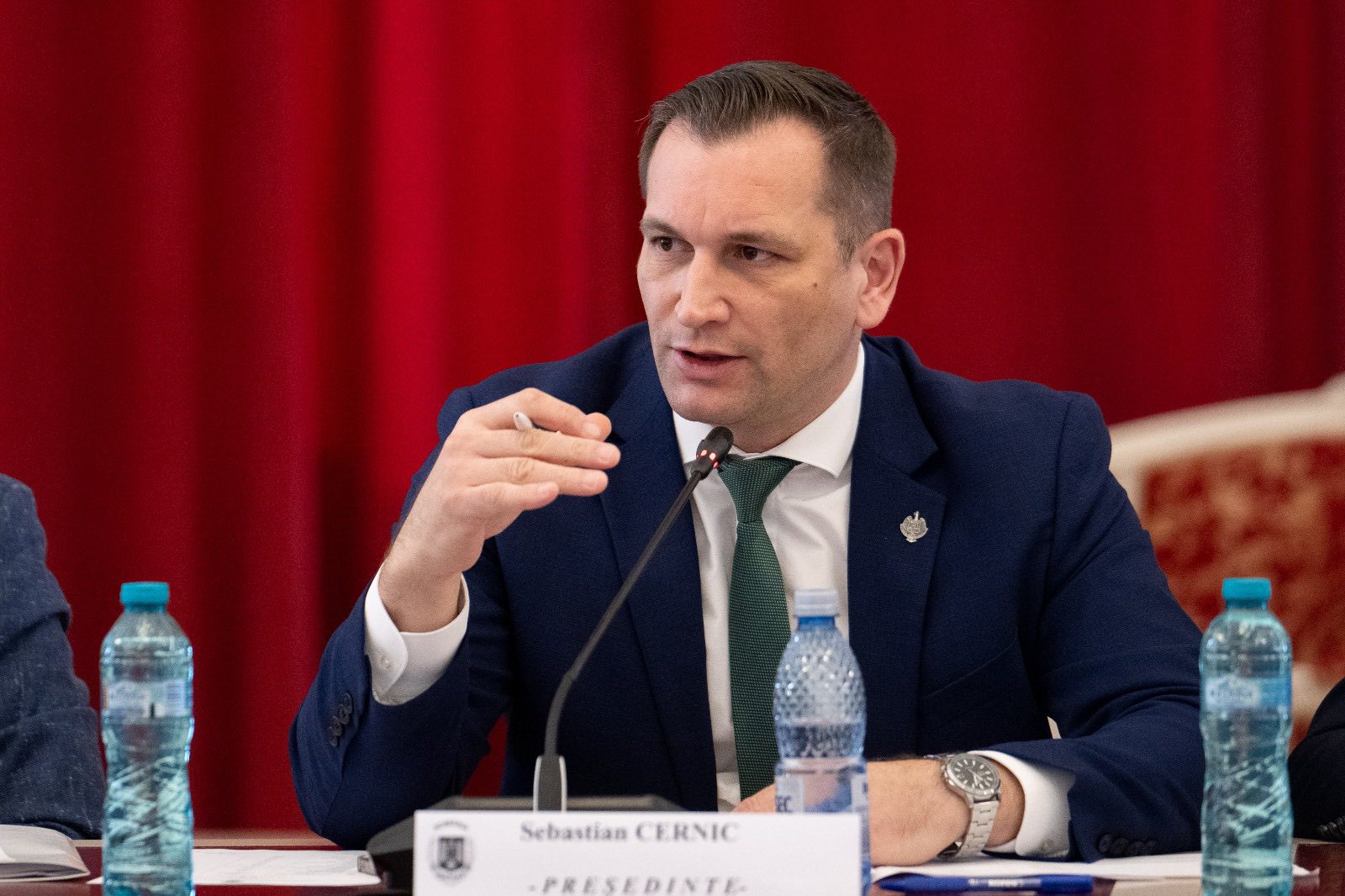 Reforma fondurilor europene, un subiect de actualitate în România: specialiștii vor mai multă strategie pe termen lung Alocarea fondurilor europene în România pare să fie o prioritate în dezbaterile recente din mediul politic și agricol, fenoment care ridică semne de întrebare asupra modului în care banii proveniți din Uniunea Europeană sunt distribuiți și eficientizați