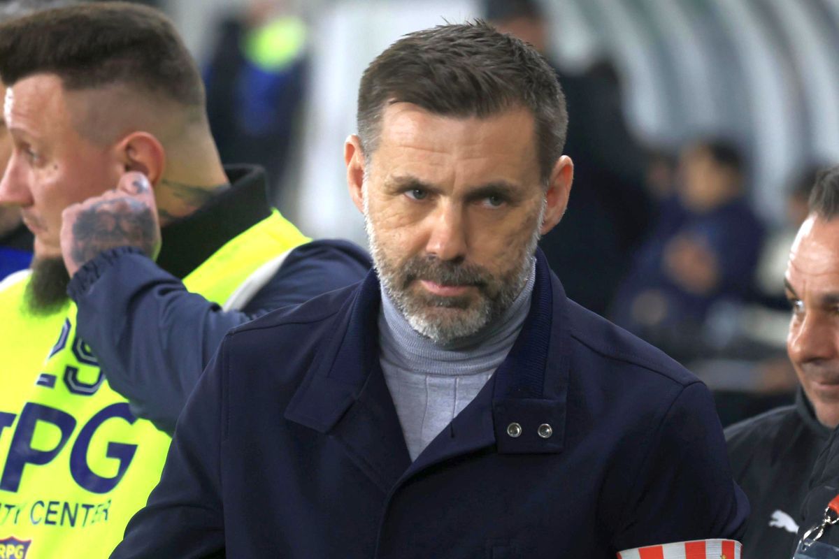Dinamo merge în semifinale: Kopic avertizează jucătorii și așteaptă refacerea lotului Dinamo București s-a calificat în semifinalele Cupei României, după o victorie dificilă, iar antrenorul Zeljko Kopic a vorbit despre parcursul echipei și despre importanța ridicării nivelului de joc