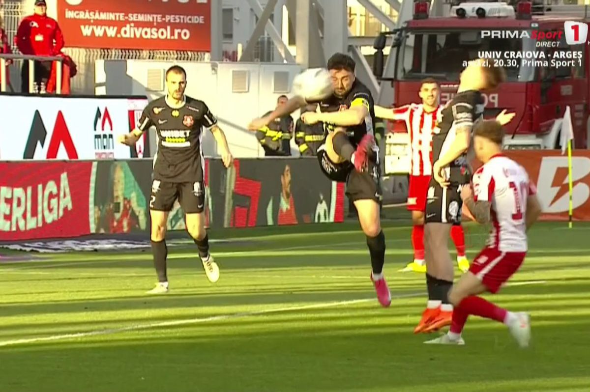 Autogol hilar în Superliga: Faza care a făcut înconjurul lumii Aradul a fost martorul unui moment de-a dreptul inedit în meciul de Superliga dintre UTA și Hermannstadt