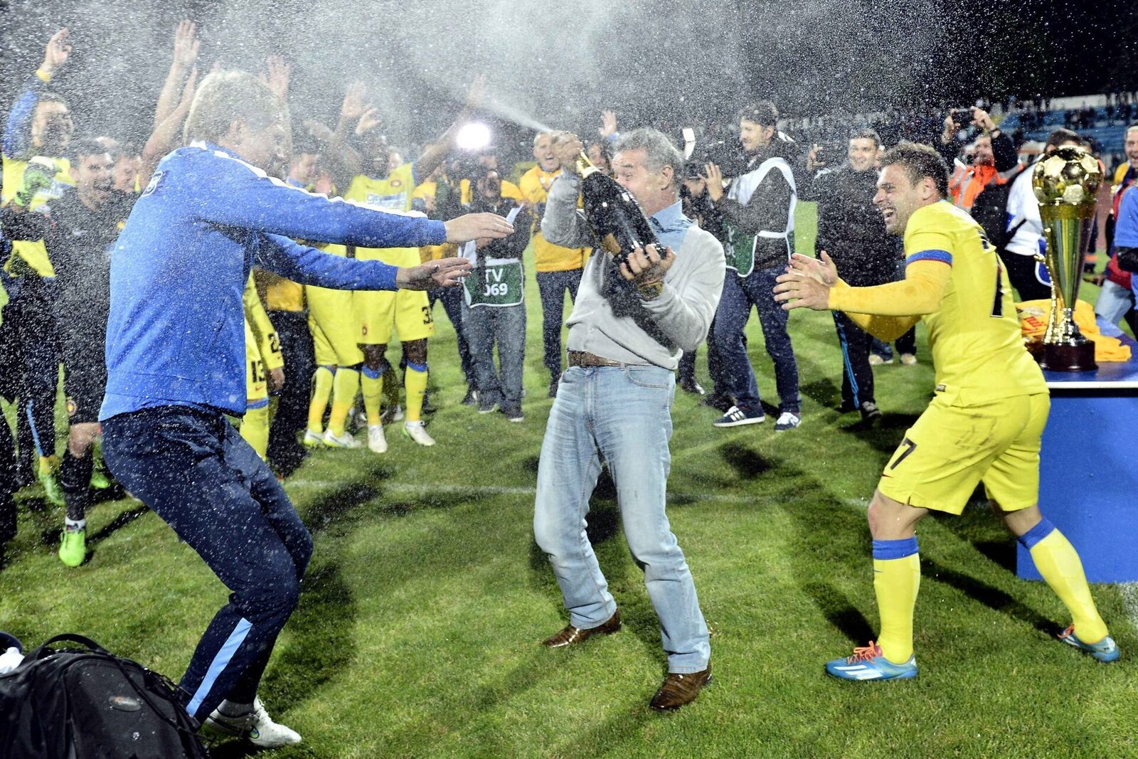 FCSB pierde un jucător cheie: A fugit din cantonament și a semnat în premier league!