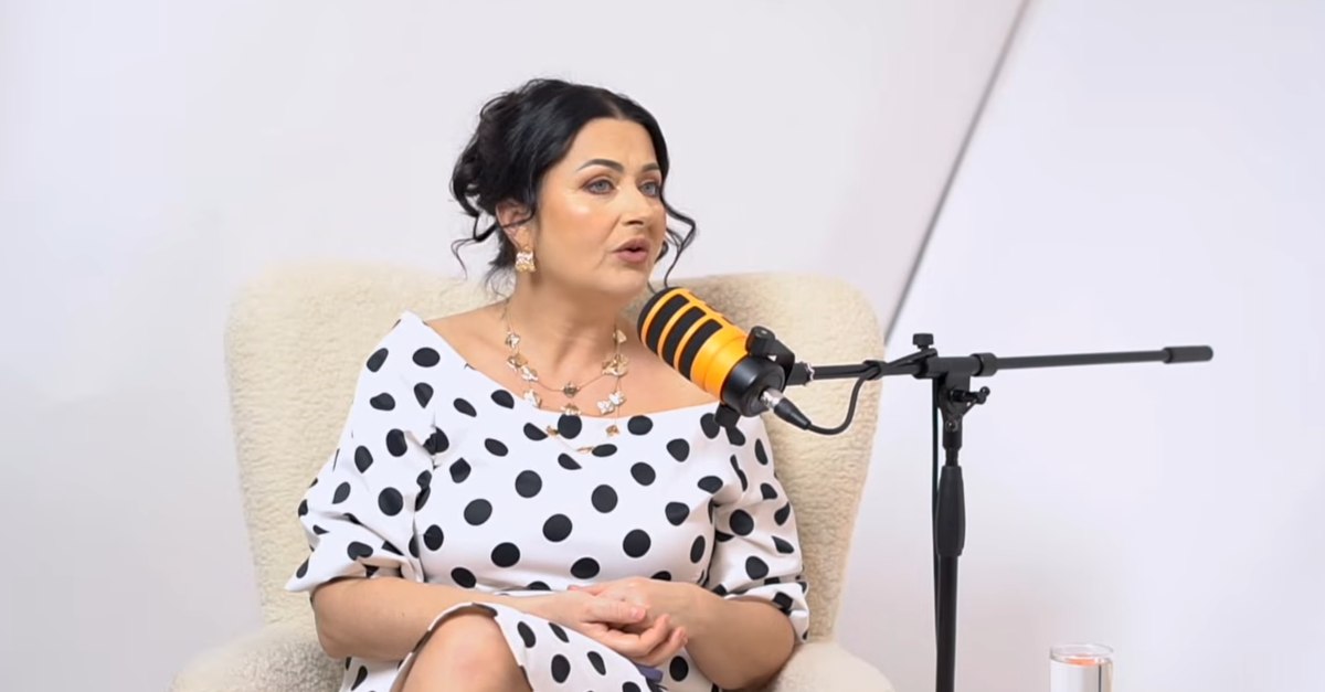 Gabriela Cristea, despre începuturile în televiziune: Salariul de 1000 de dolari care a surprins-o Gabriela Cristea, cunoscută prezentatoare TV, a dezvăluit detalii inedite despre începuturile carierei sale în televiziune