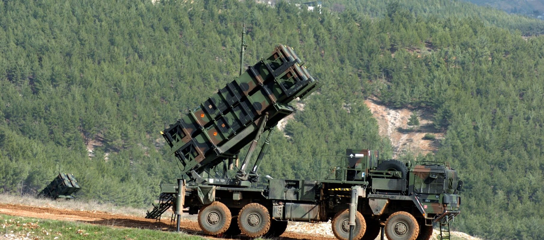 Turcia amplasează o nouă baterie Patriot la Incirlik, după lansările de rachete din Iran Turcia a anunțat, miercuri, că NATO va desfășura o nouă baterie de rachete antiaeriene Patriot la baza aeriană Incirlik din sudul țării