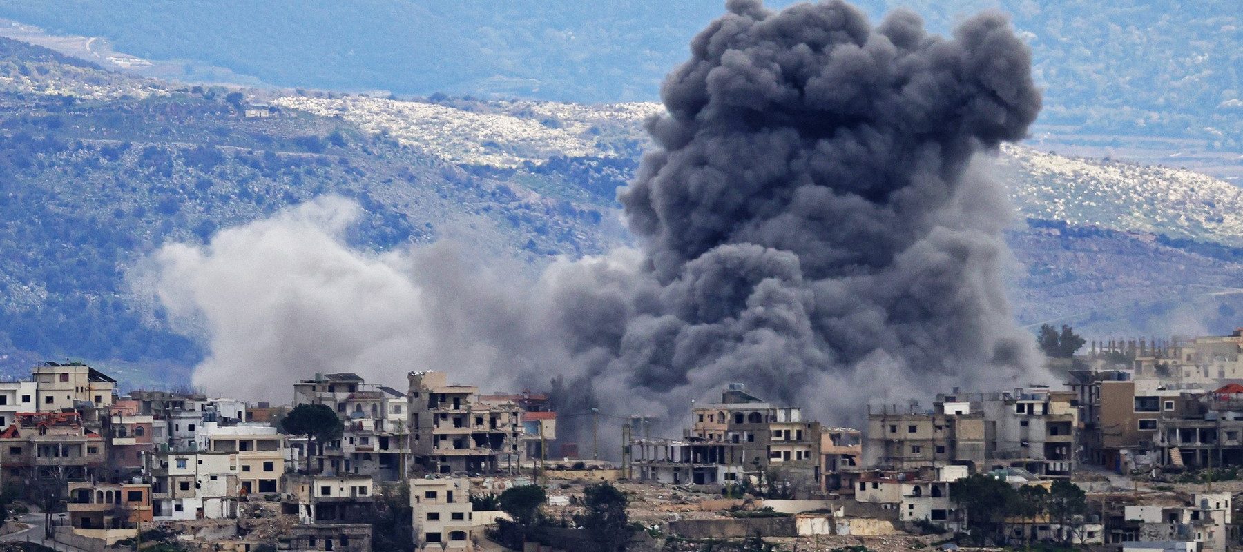 Israel atacă infrastructura hezbollah din Liban, ofensivă extinsă