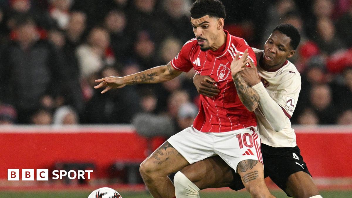Paradă incredibilă: Zlatan Alomerovic salvează echipa de la gol Londra, 20:45 GMT – Portarul echipei AEK Larnaca, Zlatan Alomerovic, a reușit o paradă spectaculoasă în meciul cu Crystal Palace, menținând scorul la 0-0
