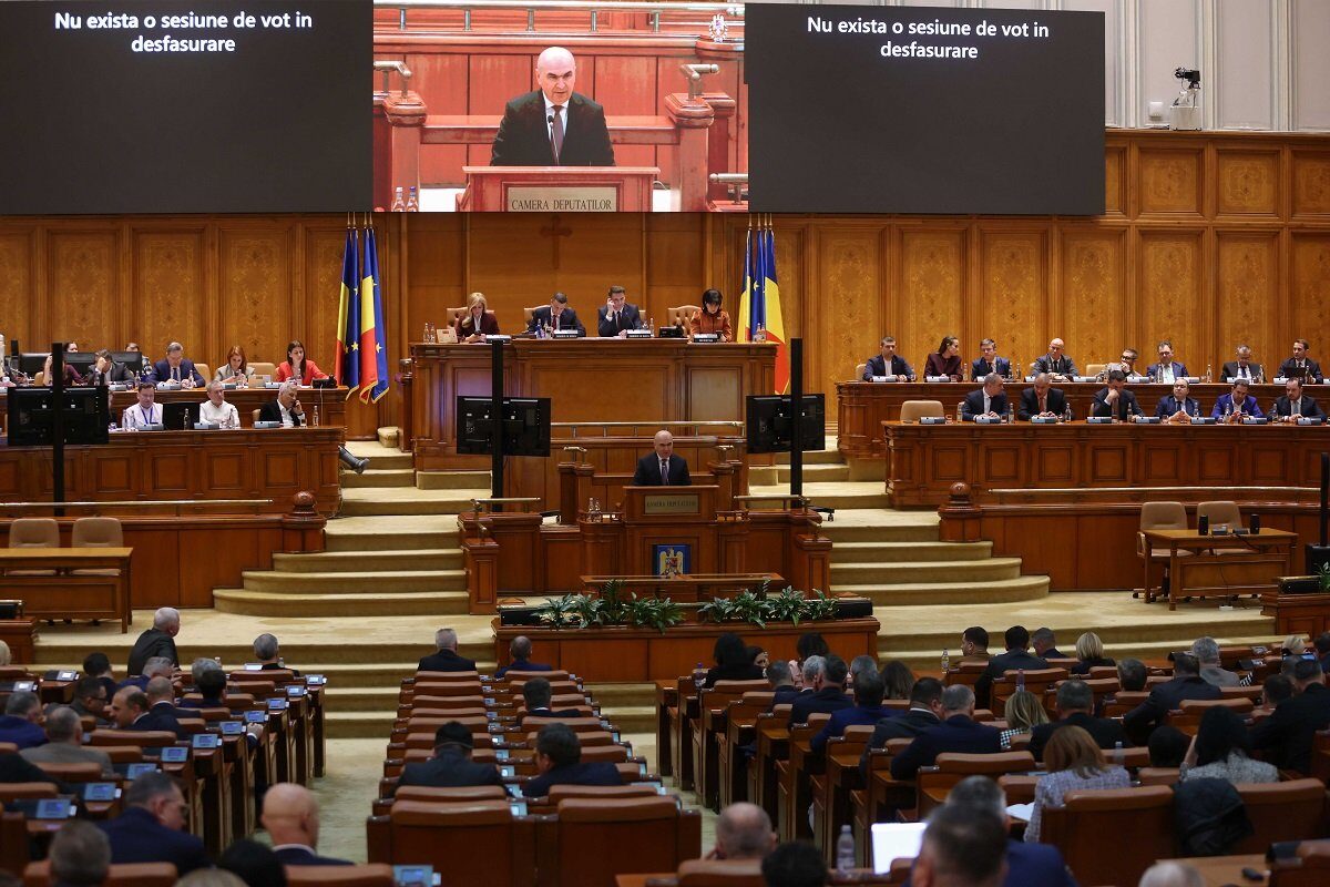 Grindeanu contrazis de votul PSD în Parlament: Amendamente AUR, adoptate cu sprijinul social-democraților Deși liderul PSD, Sorin Grindeanu, a susținut în declarațiile publice că partidul său nu a votat niciun amendament propus de AUR la bugetul național, votul înregistrat în Parlament arată o realitate diferită