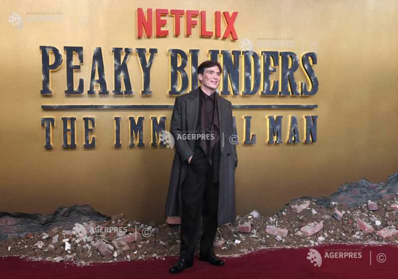 Reuniune „Peaky Blinders” la Birmingham: Cillian Murphy, pe covorul roșu alături de fani și vedete Birmingham, Anglia – Zeci de fani și vedete s-au adunat luni seară în orașul britanic Birmingham pentru avanpremiera filmului „Peaky Blinders: The Immortal Man”, o nouă producție inspirată din celebrul serial TV cu același nume