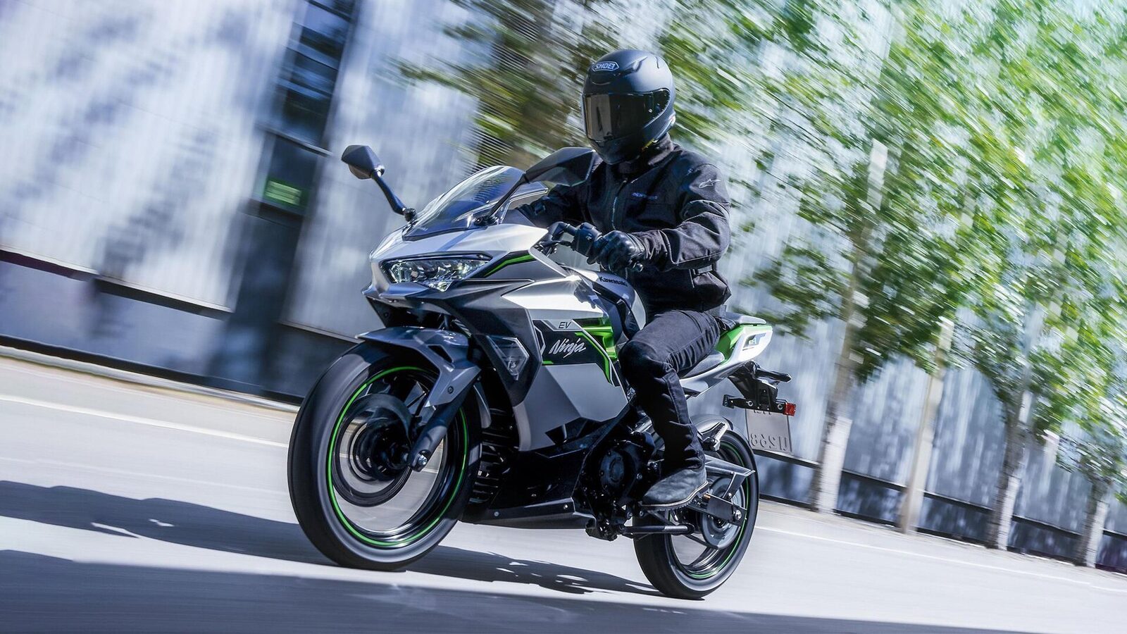 Kawasaki inovează în domeniul motocicletelor electrice prin soluții modulare Kawasaki ar putea revoluționa piața motocicletelor electrice cu un nou brevet care vizează o abordare modulară a designului