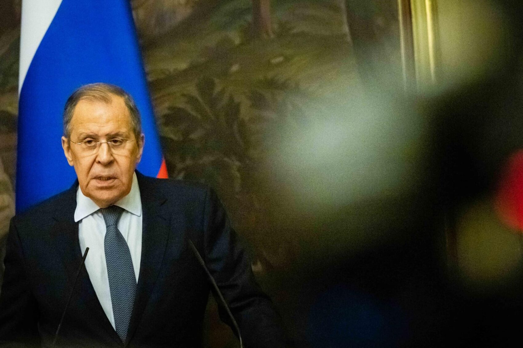 Lavrov acuză Statele Unite de manevre după resursele de petrol și gaze în Iran și Venezuela Ministrul rus de Externe, Serghei Lavrov, a acuzat marți Statele Unite ale Americii că urmăresc, prin planurile de schimbare a regimurilor din Iran și Venezuela, un control sporit asupra resurselor mondiale de petrol și gaze