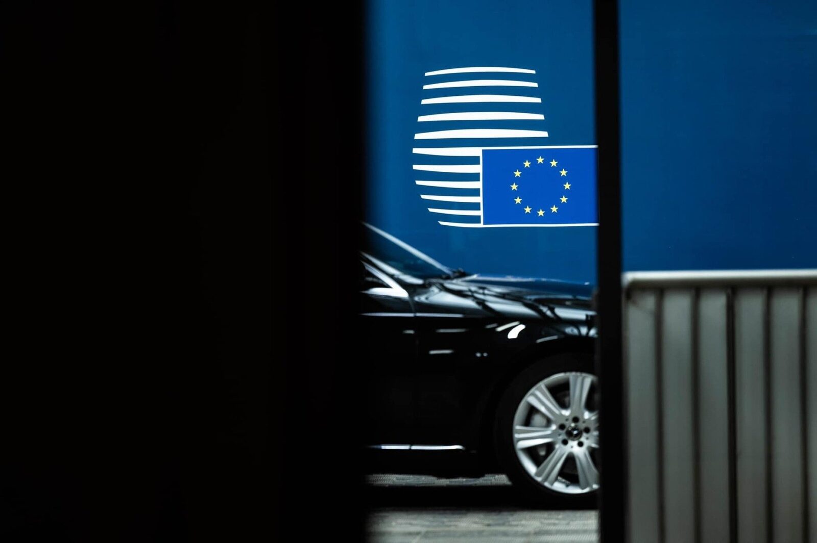Criza economică europeană, la răscruce: Următoarele patru săptămâni, decisive Următoarele patru săptămâni vor determina dacă economia europeană se va confrunta cu o nouă criză, conform estimărilor