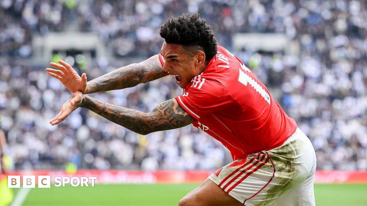 Spectacol de goluri în meciul nebun dintre Tottenham și Nottingham Forest Londra, Marea Britanie – Tottenham Hotspur a oferit un spectacol de goluri sâmbătă, învingând pe teren propriu echipa Nottingham Forest cu un scor spectaculos