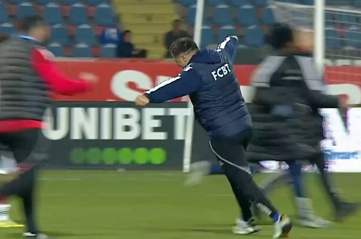 Botoșani răstoarnă Unirea Slobozia într-un meci nebun din play-out FC Botoșani a reușit o victorie spectaculoasă în prima etapă a play-out-ului din Superliga, învingând Unirea Slobozia cu scorul de 3-2
