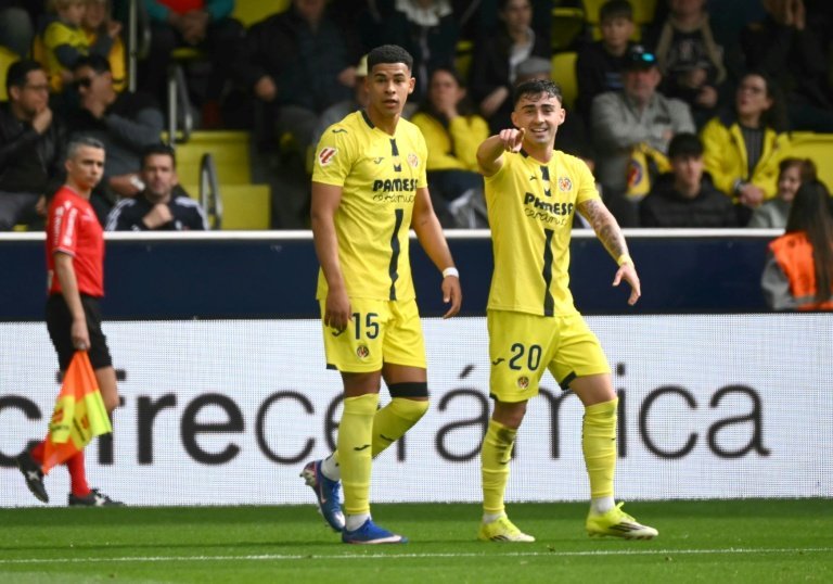 Villarreal rămâne în lupta pentru locurile de Champions League după victoria cu Elche Villarreal a învins Elche cu scorul de 2-1 duminică, menținându-se astfel la egalitate de puncte cu Atletico Madrid în lupta pentru locul al treilea în La Liga