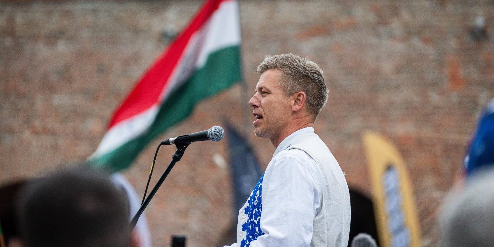 Magyar cere anchetă privind o posibilă operațiune de spionaj împotriva partidului său Liderul opoziției din Ungaria, Peter Magyar, a solicitat o anchetă oficială privind o posibilă operațiune a serviciilor secrete îndreptată împotriva partidului său, Tisza