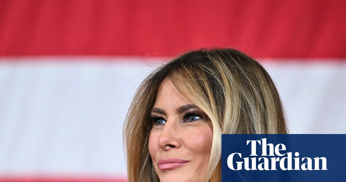 Melania Trump va prezida o ședință a Consiliului de Securitate ONU Fosta primă doamnă a Statelor Unite, Melania Trump, va conduce o ședință a Consiliului de Securitate al Națiunilor Unite luni, marcând o premieră pentru o soție a unui președinte american în funcție