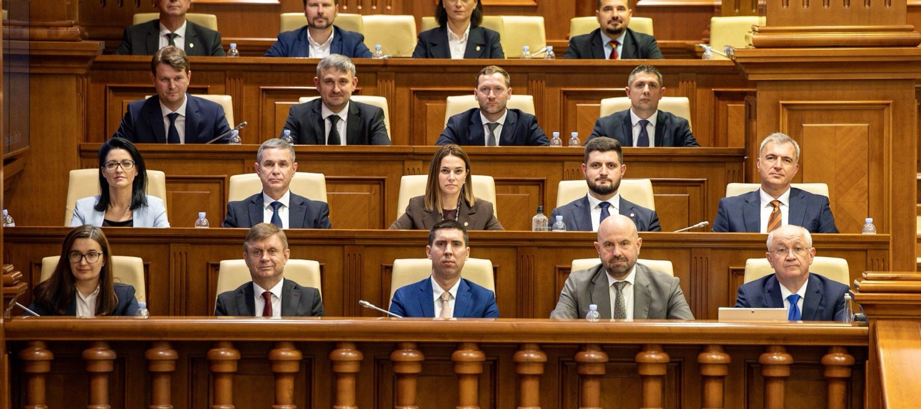 Republica Moldova cere ajutorul UE după o nouă poluare a Nistrului Premierul Republicii Moldova, Alexandru Munteanu, a activat vineri Mecanismul de Protecție Civilă al Uniunii Europene, în urma unei noi creșteri a nivelului de poluare cu hidrocarburi în râul Nistru