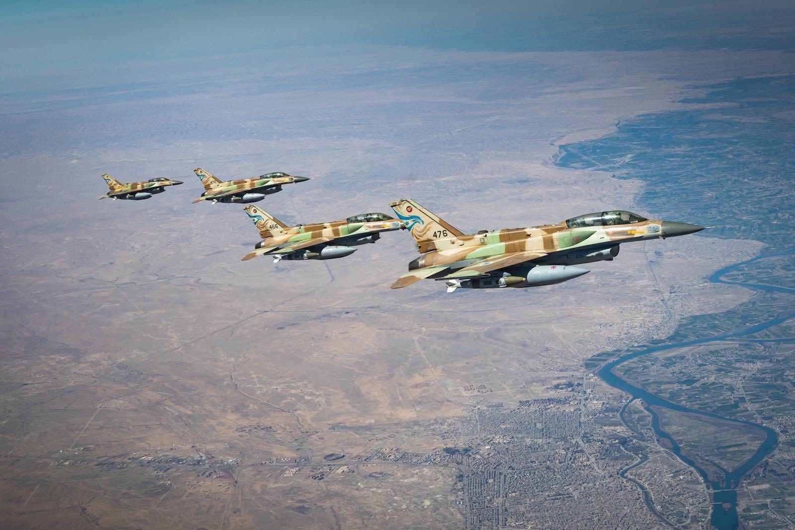 Atacuri în Iran, tensiuni pe piețele financiare asiatice Armata israeliană a anunțat luni dimineața o serie de „atacuri la scară largă” în Iran, declanșând o serie de reacții în lanț, inclusiv la nivelul piețelor financiare