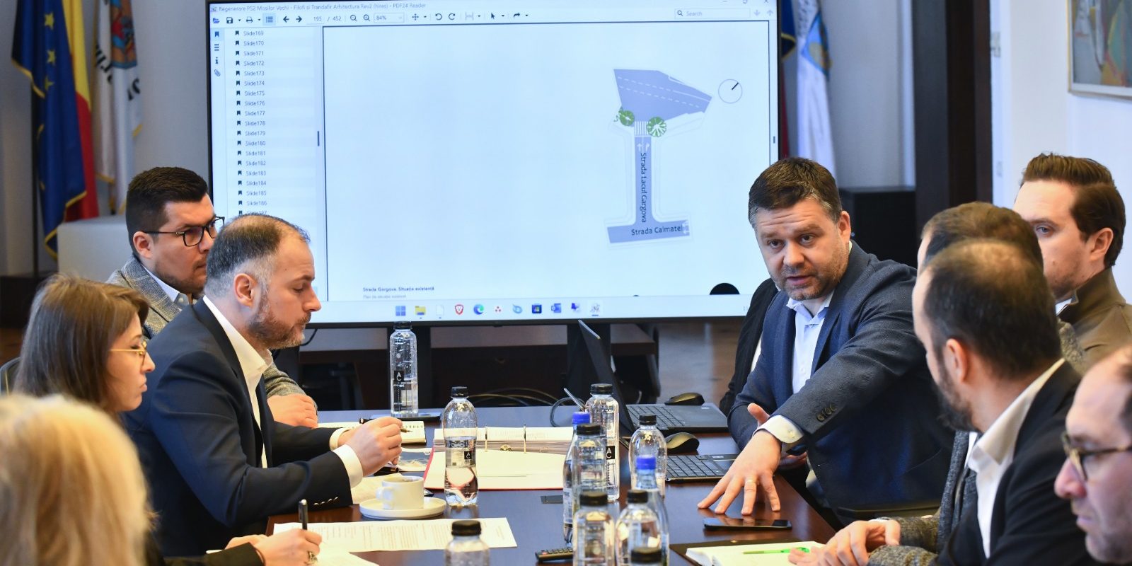 Proiecte majore în Sectorul 2: Ciucu și Hopincă discută despre reconfigurări urbane și infrastructură Primarul general al Capitalei, Ciprian Ciucu, și primarul Sectorului 2, Rareș Hopincă, au discutat despre proiectele prioritare pentru sector