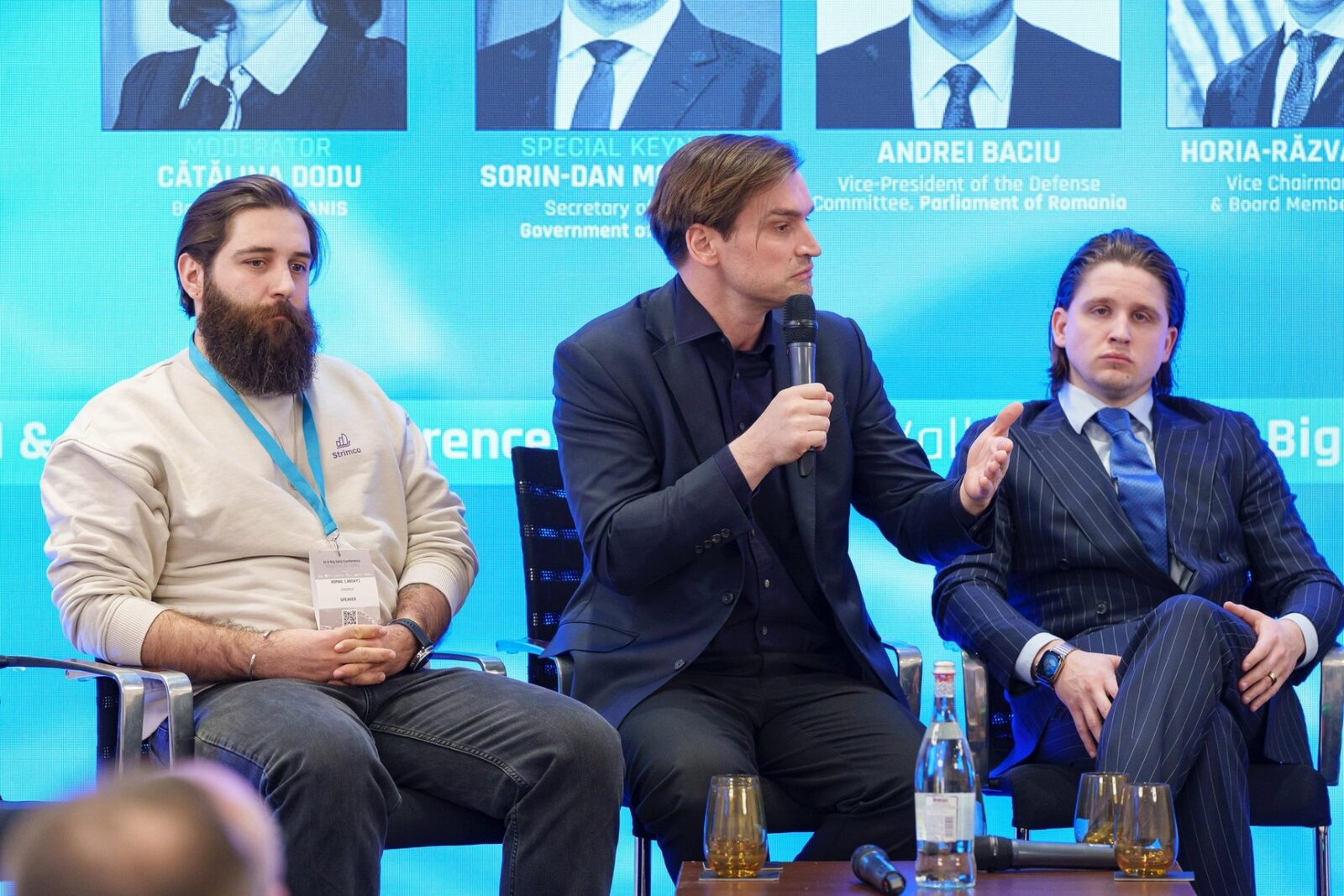 X a pus o întrebare importantă la AI & Big Data Conference