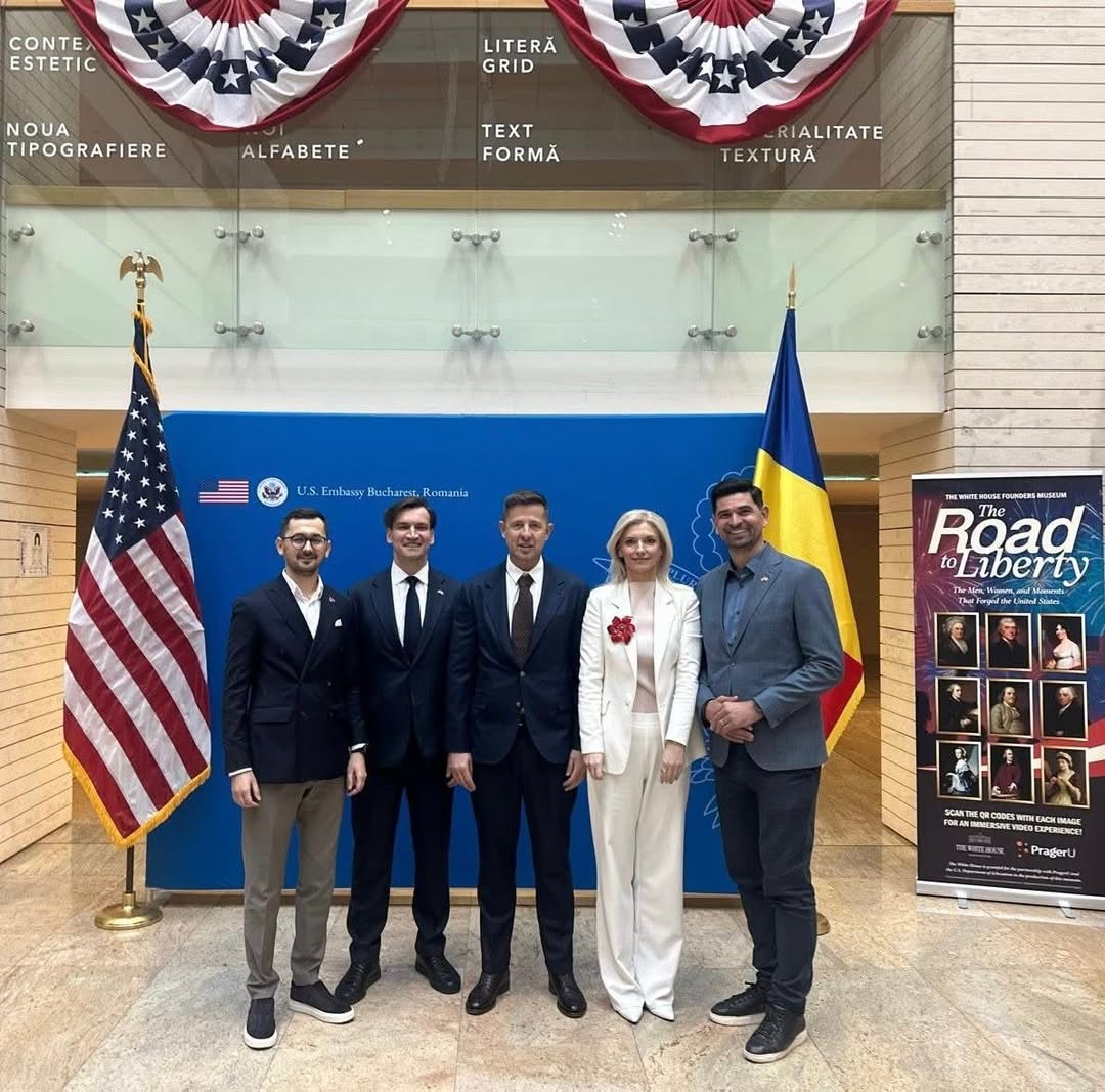 Eveniment la Ambasada SUA: Deputatul Andrei Baciu celebrează relația româno-americană București, [data de azi] – Deputatul PNL Andrei Baciu a participat la recepția organizată de Ambasada Statelor Unite ale Americii la București, un eveniment care a celebrat legăturile puternice dintre România și Statele Unite