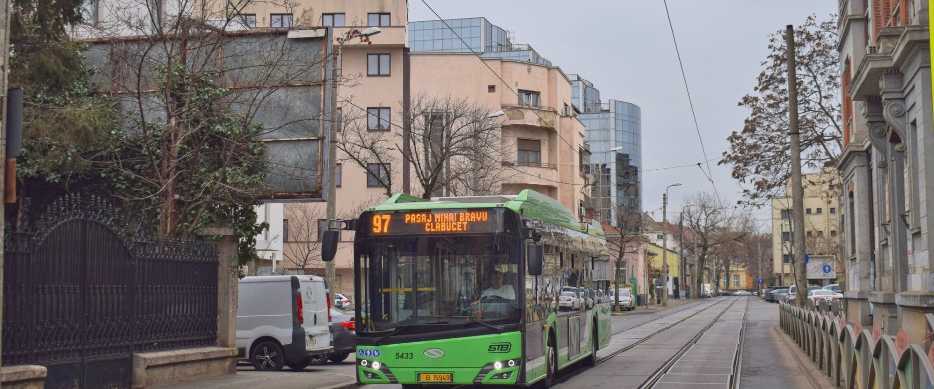Haos în București: Zeci de linii de transport public afectate de lucrările de modernizare Capitala se confruntă cu un val de restricții de trafic și modificări ale traseelor transportului public din cauza lucrărilor de reabilitare a infrastructurii