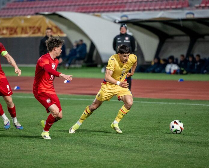 Naționala U20 a României, învinsă la limită de Polonia în ultimul meci acasă Târgoviște, 27 martie 2026 – Echipa națională de fotbal Under 20 a României a pierdut cu scorul de 0-1 în fața reprezentativei similare a Poloniei, într-un meci disputat astăzi pe stadionul „Eugen Popescu” din Târgoviște