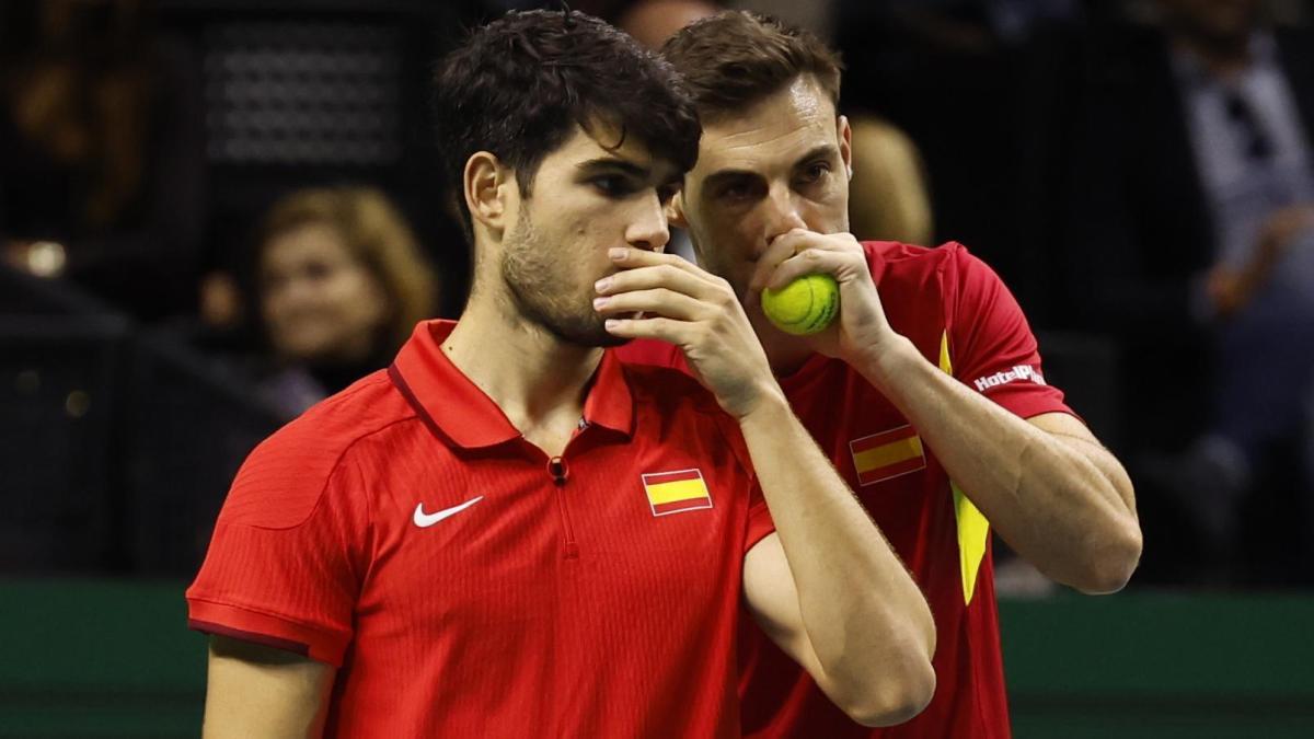 Alcaraz, singur pe frontul spaniol la Indian Wells; Granollers, eliminat la dublu Carlos Alcaraz rămâne singurul reprezentant al tenisului spaniol în cadrul Masters 1000 ATP de la Indian Wells