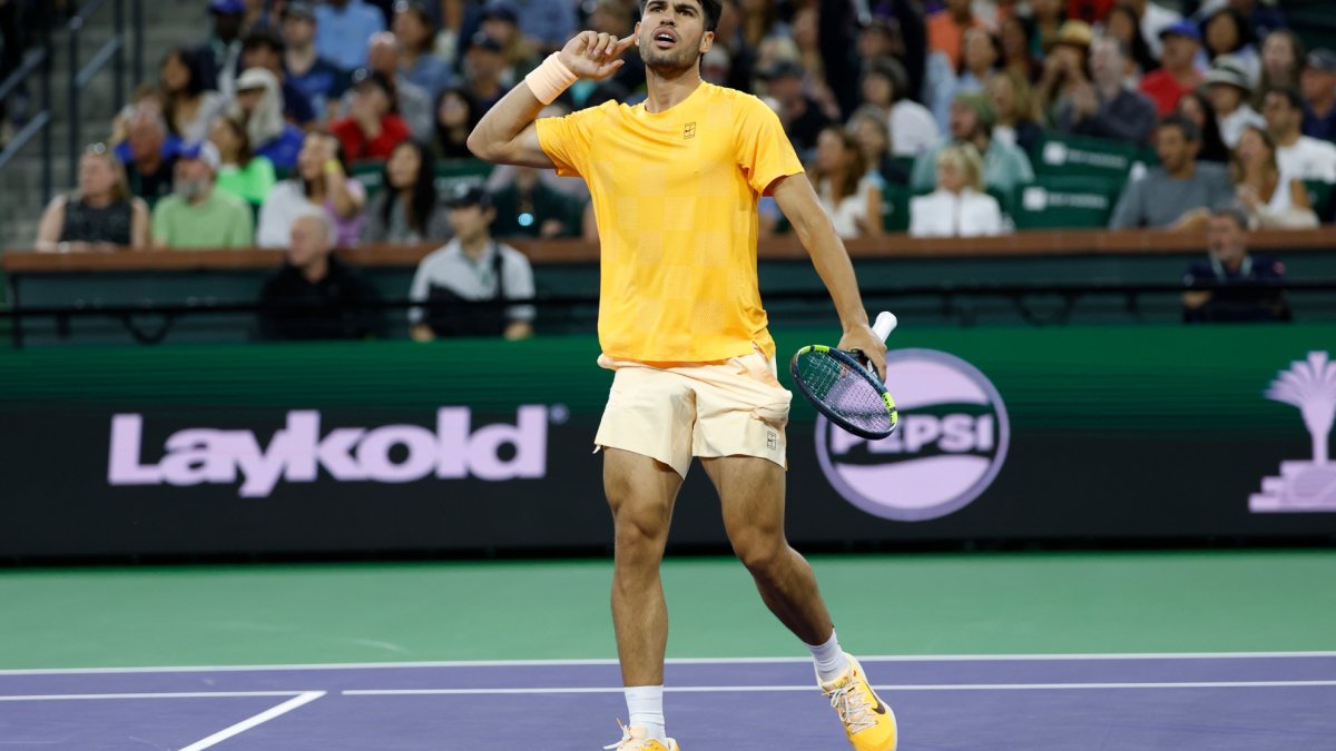 Alcaraz, un an jumate de dominație: De la debutul la US Open la recorduri pe bandă rulantă În urmă cu un an și jumătate, Carlos Alcaraz și Casper Ruud se duelau în finala US Open, cu trofeul de Grand Slam și locul 1 mondial pe masă