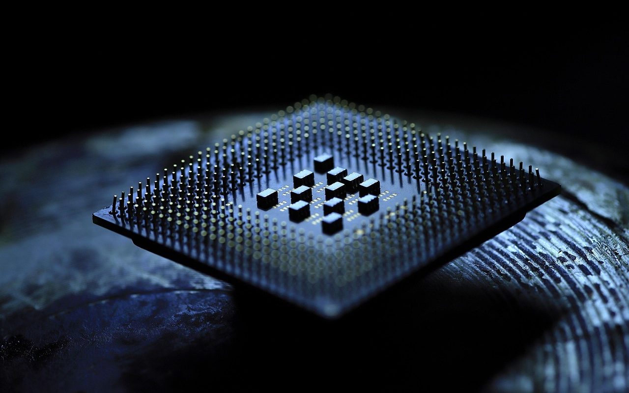 Ministrul Darău lansează apelul pentru proiecte românești în domeniul inteligenței artificiale și semiconductorilor Ministrul Economiei, Digitalizării, Antreprenoriatului şi Turismului, Irineu Darău, a semnat miercuri ordinul prin care se dă startul apelului național pentru identificarea proiectelor românești eligibile pentru a fi incluse în inițiative europene de anvergură, axate pe inteligența artificială (IA) și tehnologiile avansate de semiconductori