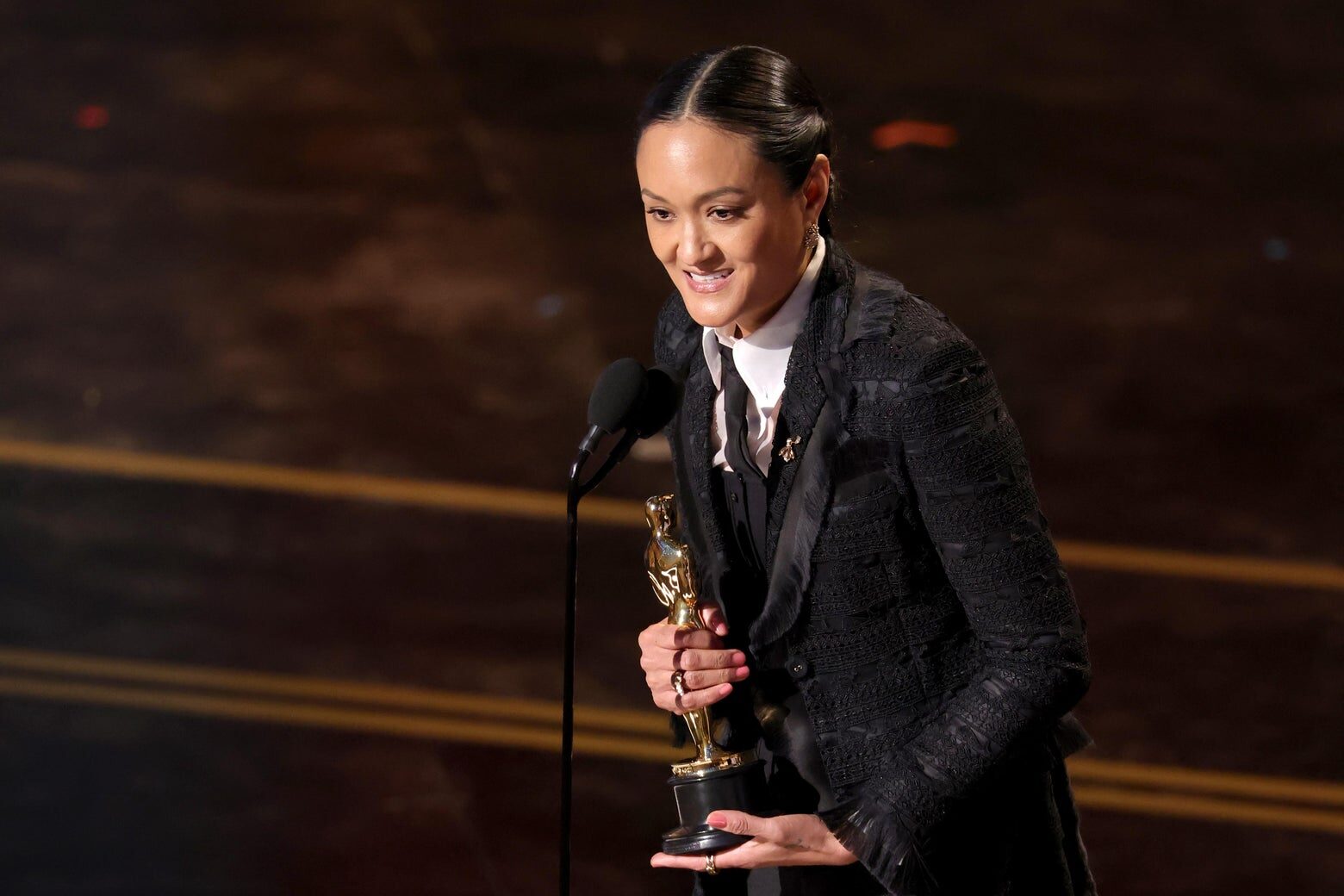 O premieră istorică la Oscar: Prima femeie, și prima femeie de culoare, câștigă premiul pentru cea mai bună imagine Los Angeles – Ceremonia premiilor Oscar din 2025 a intrat în istorie: Autumn Durald Arkapaw a primit trofeul pentru Cea mai bună imagine pentru filmul „Sinners”, devenind prima femeie care câștigă acest premiu în cei 98 de ani de existență a categoriei