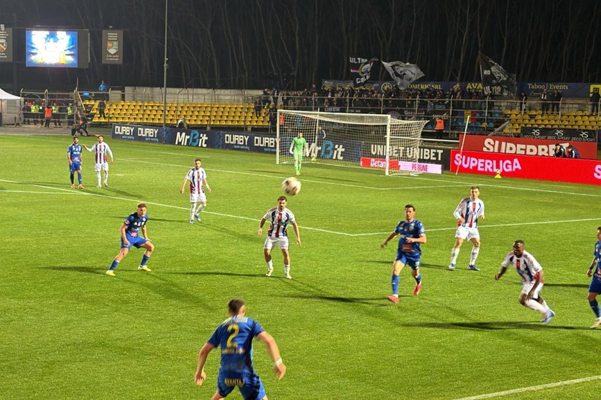 Slobozia și Oțelul se înfruntă într-un meci crucial din play-out Unirea Slobozia și Oțelul Galați s-au duelat luni seară, în etapa a doua a play-out-ului Superligii, partida începând la ora 20:30