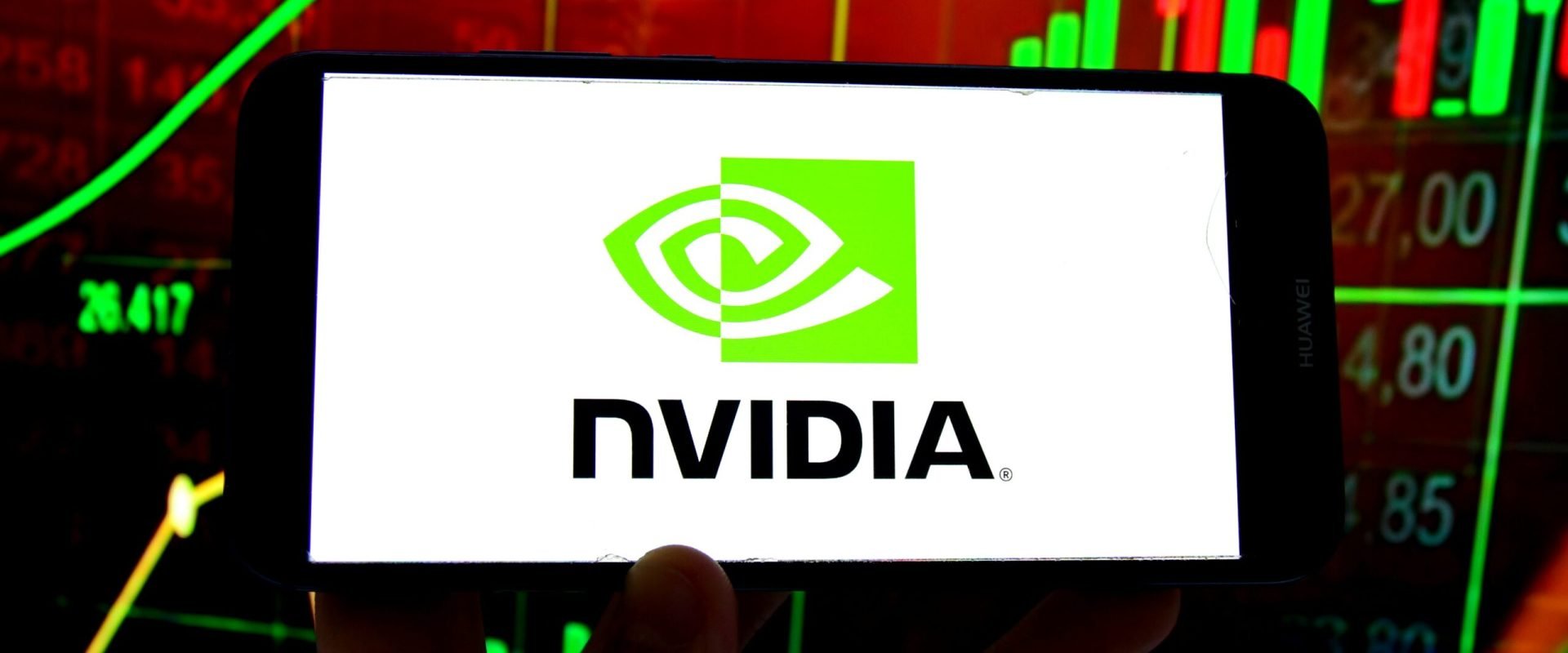 Nvidia intră în lupta pentru cipuri de inteligență artificială, marcând un nou capitol în competiția tehnologică Nvidia, gigantul american în domeniul cipurilor grafice, se pregătește să lanseze o nouă platformă hardware în cadrul conferinței GTC pentru dezvoltatori, ce va avea loc luna viitoare în San Jose