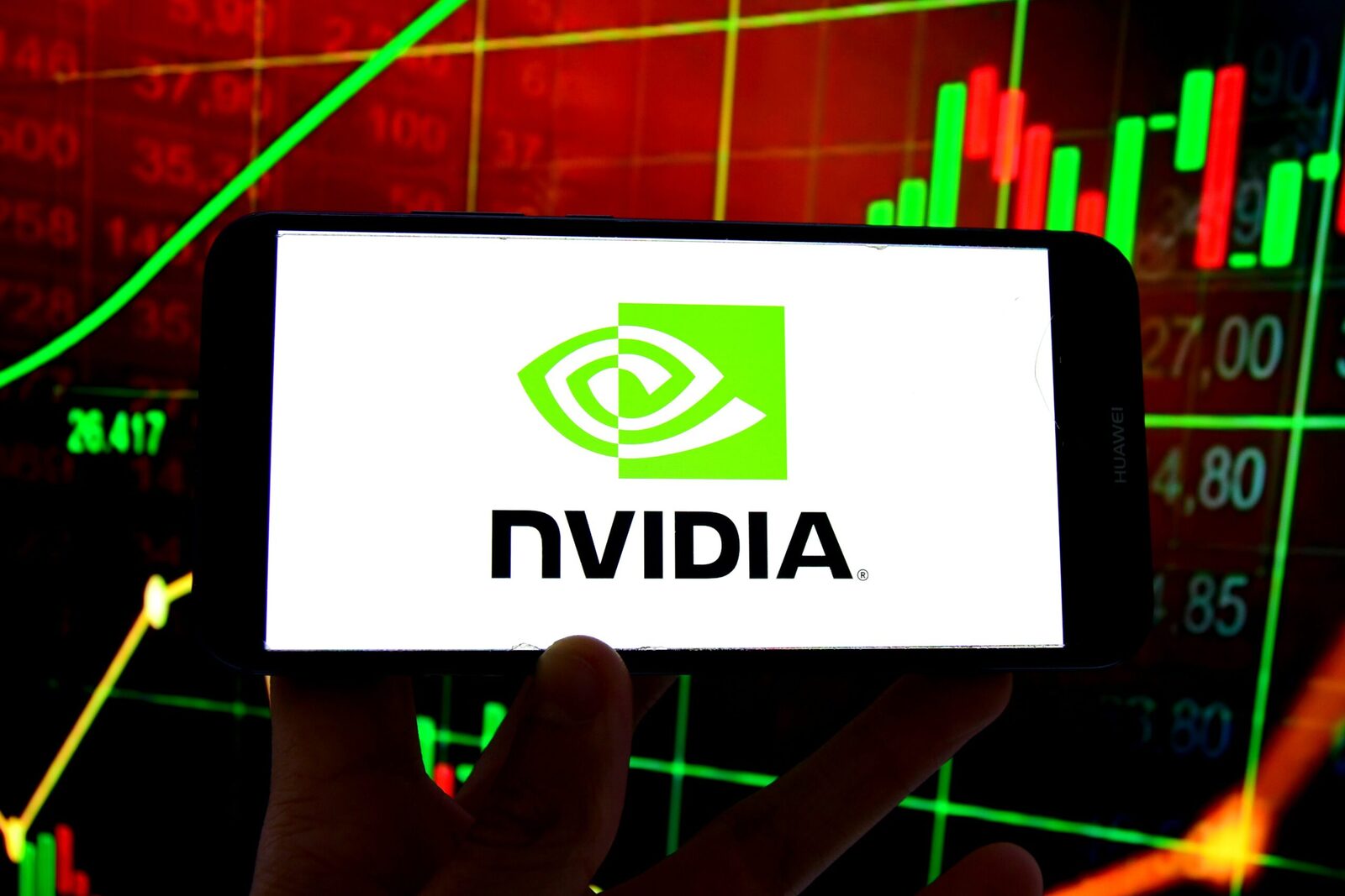 Nvidia intră în lupta pentru cipuri de inteligență artificială, marcând un nou capitol în competiția tehnologică Nvidia, gigantul american în domeniul cipurilor grafice, se pregătește să lanseze o nouă platformă hardware în cadrul conferinței GTC pentru dezvoltatori, ce va avea loc luna viitoare în San Jose