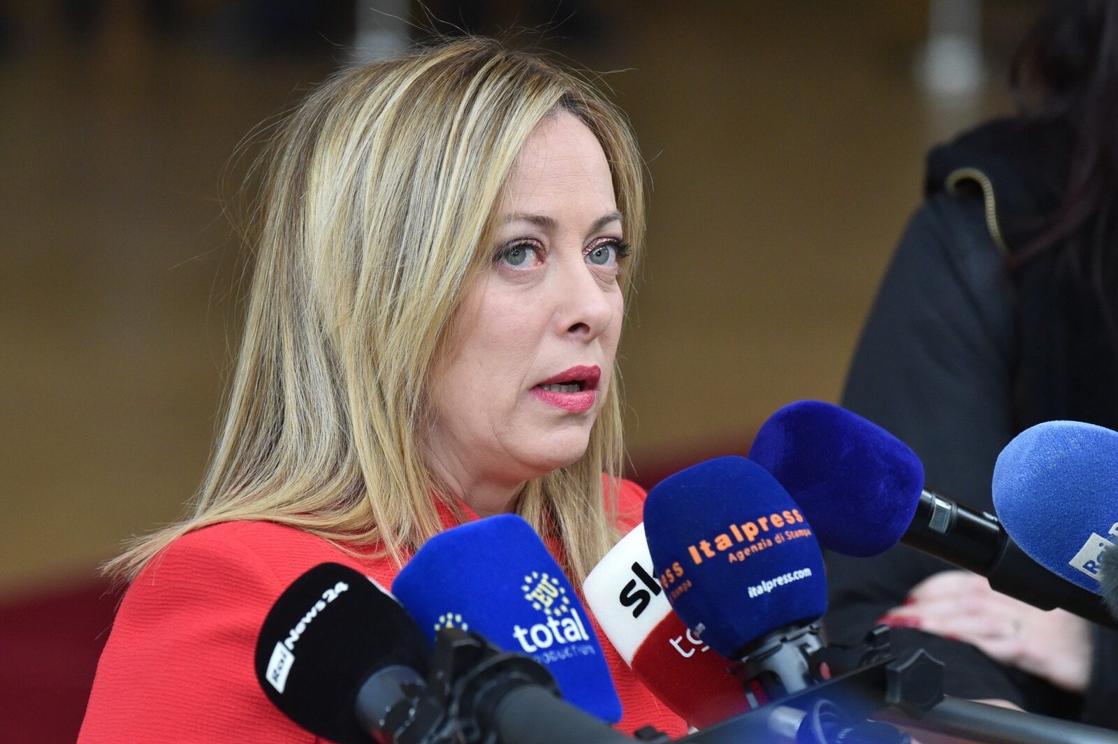 Opoziția italiană, îngrijorată de posibila implicare a Italiei în operațiuni militare împotriva Iranului Partidele de opoziție din Italia, Mișcarea Cinci Stele (M5S) și Partidul Democrat (PD), au solicitat miercuri în parlament premierului Giorgia Meloni să exprime o poziție clară cu privire la utilizarea bazelor militare italiene de către Statele Unite ale Americii, în eventuale operațiuni militare împotriva Iranului