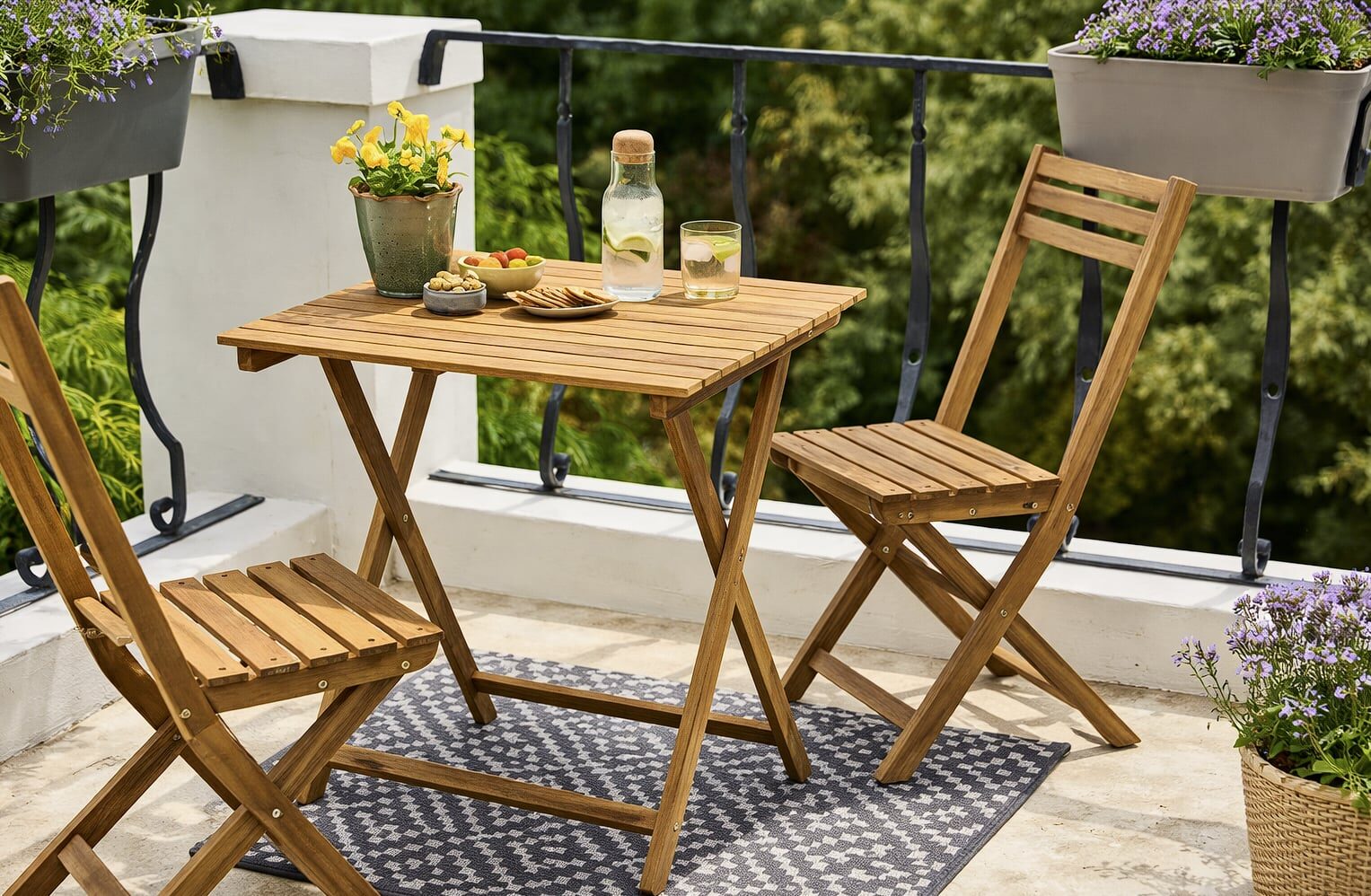 Mobilier de exterior la prețuri accesibile: Lidl lansează o serie de produse pentru grădină și balcon Lidl introduce în oferta sa o gamă variată de mobilier de exterior, ideal pentru a transforma balcoanele, terasele și grădinile în spații de relaxare și socializare