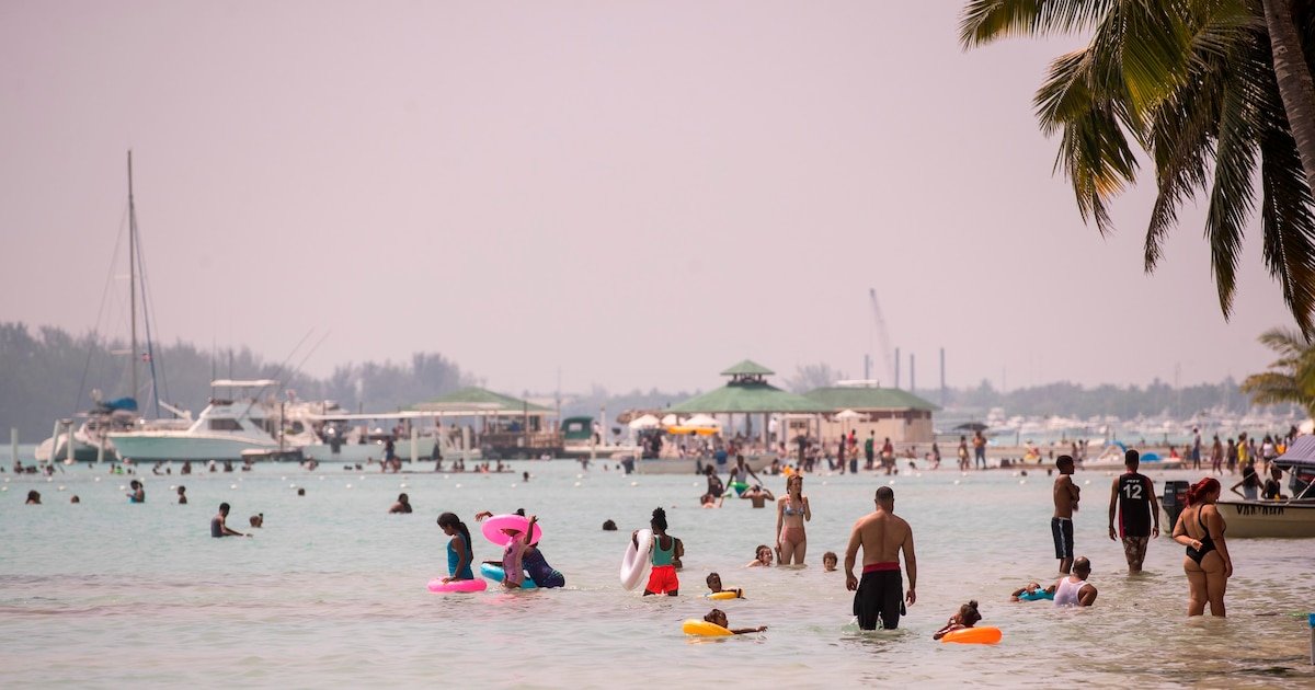 Santo Domingo: Oglinda unei dileme turistice – între potențial și realitate Santo Domingo, capitala Republicii Dominicane, este o destinație turistică de renume mondial