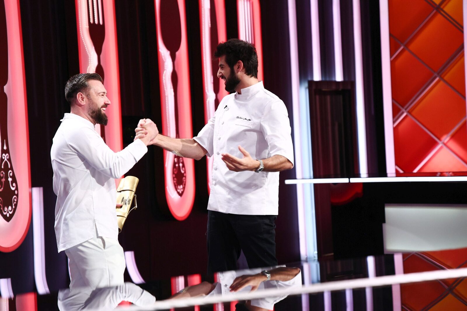 Alexandru Dodoaia, noul deținător al cuțitului de aur Bucureștiul a fost scena unei noi victorii culinare