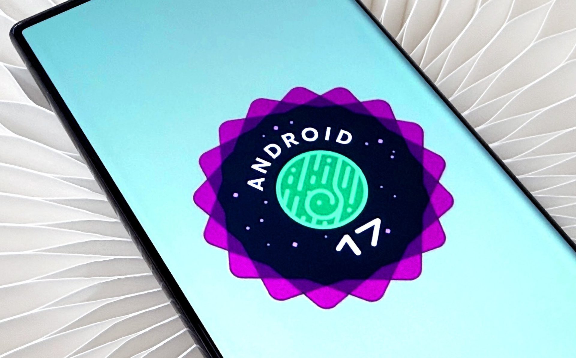 Android 17 vine cu îmbunătățiri majore pentru fotografierea direct din aplicații Noua versiune a sistemului de operare Android, prezentată odată cu lansarea Beta 3, aduce modificări semnificative în ceea ce privește calitatea fotografiilor realizate direct din aplicațiile sociale