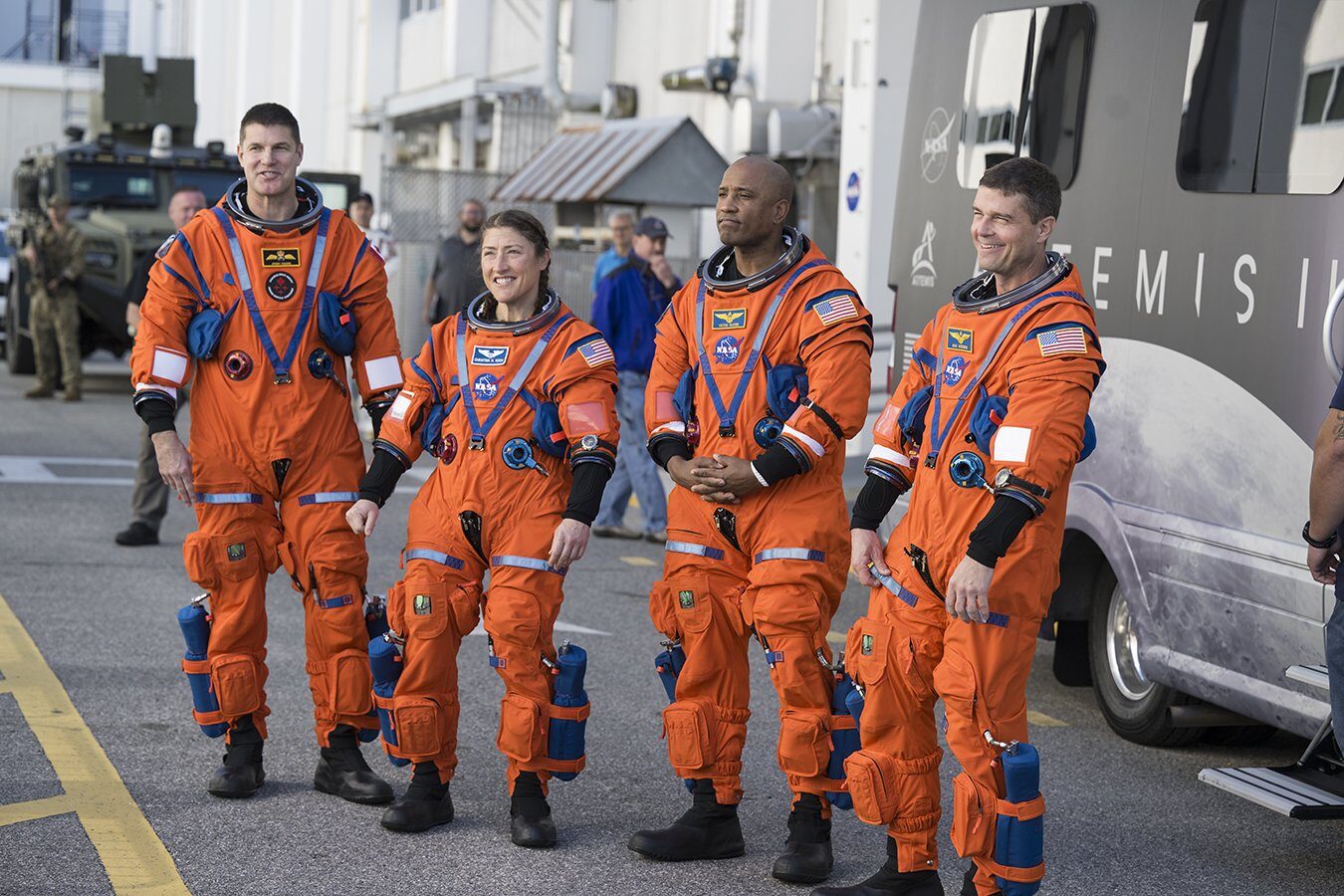 Artemis II: Misiunea care pregătește drumul spre Lună și mai departe NASA se pregătește să trimită patru astronauți în jurul Lunii, în cadrul misiunii Artemis II, programată pentru aprilie 2026
