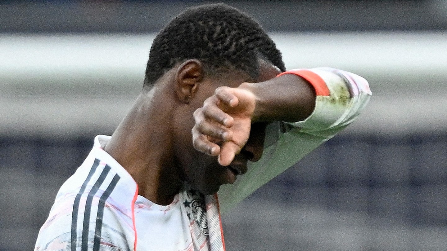 Bayern Munchen, învinsă de Leverkusen într-un meci marcat de VAR și ghinion Leverkusen a învins Bayern Munchen, scor 1-0, într-un meci tensionat din Bundesliga