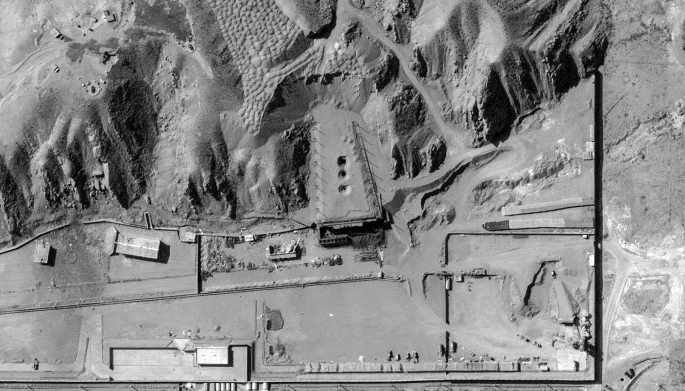 Atac asupra unui sit nuclear iranian, confirmat de imagini din satelit Imagini recente din satelit confirmă atacul asupra sitului nuclear Taleghan 2 din Iran, potrivit informațiilor disponibile