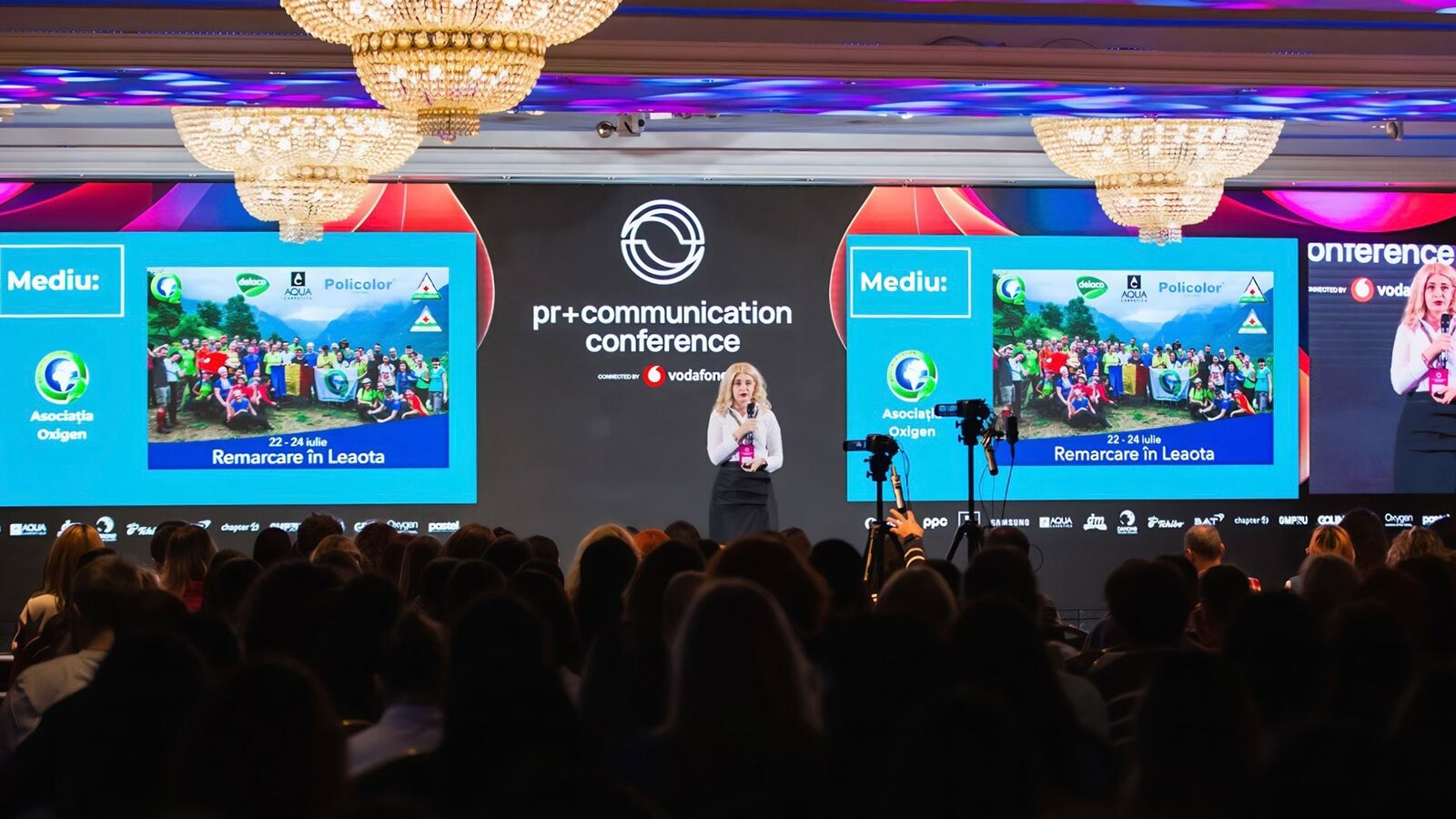 Comunicarea în era inteligenței artificiale: Provocări și soluții pe agenda unui festival din România Profesioniștii din domeniul comunicării se confruntă cu o întrebare constantă: ce strategii și instrumente funcționează cu adevărat în contextul actual, marcat de tendințe în continuă schimbare și de ascensiunea inteligenței artificiale? Răspunsul la această întrebare va fi căutat la cel mai mare festival dedicat comunicării din România, ce se va desfășura pe 1 și 2 aprilie 2026