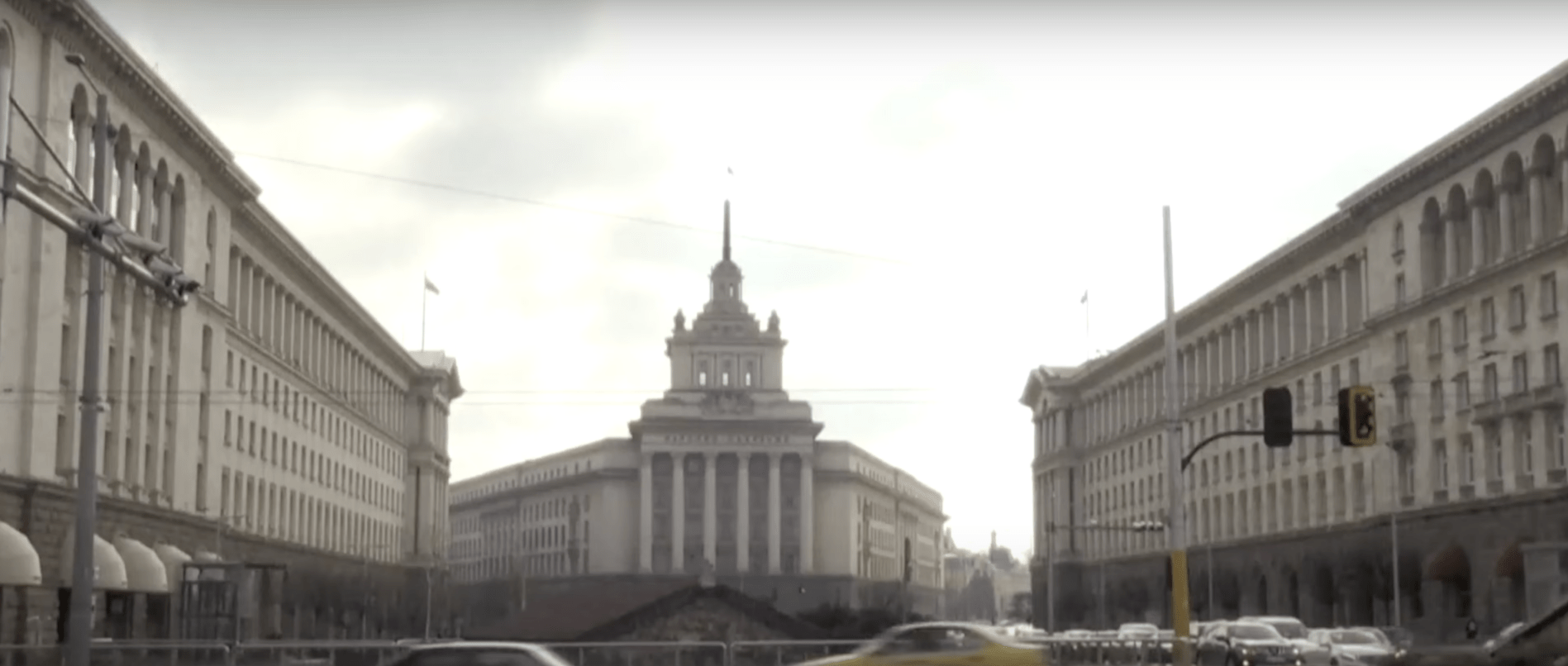 Bulgaria Implementează Scheme de Sprijin pentru Industriile Energetice, Ca Reacție la Criza Energetică Bulgaria se pregătește să devină prima țară membră a Uniunii Europene care va lansa o schemă de sprijin dedicată industriei sale, mari consumatoare de energie
